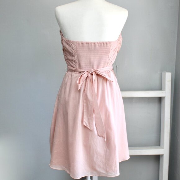 Express Pale Blush Pink Ruched Sweetheart Neckline Mini Dress Size 12 NWT - Picture 2 of 7